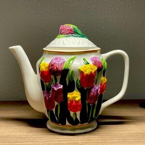 Tulip Tea/Coffee Set, 7-piece set, rare find‎